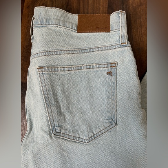 Madewell Women's Light Wash Straight Leg Jeans - Picture 2 of 13